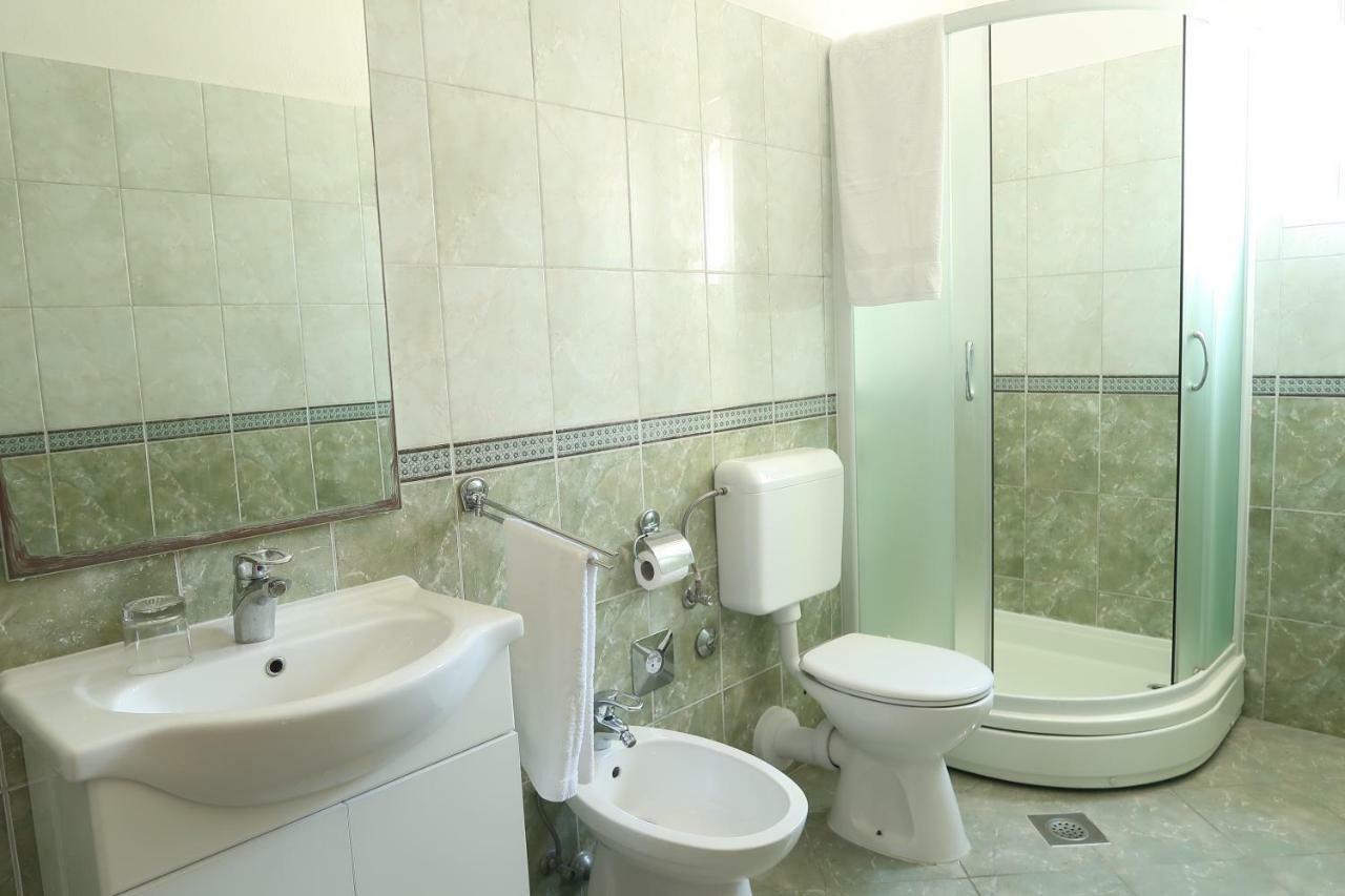 Apartments Maras พรีมอชเตน ภายนอก รูปภาพ