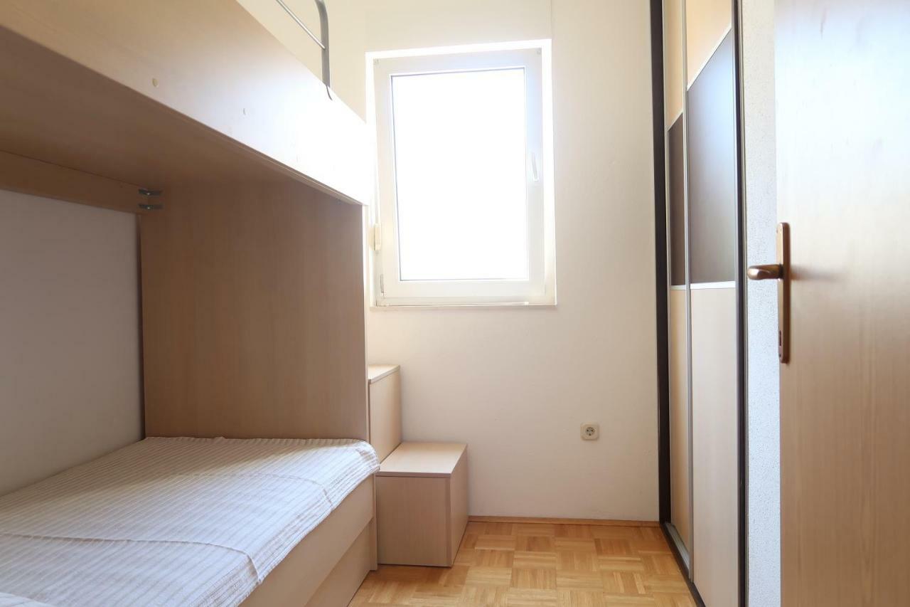 Apartments Maras พรีมอชเตน ภายนอก รูปภาพ