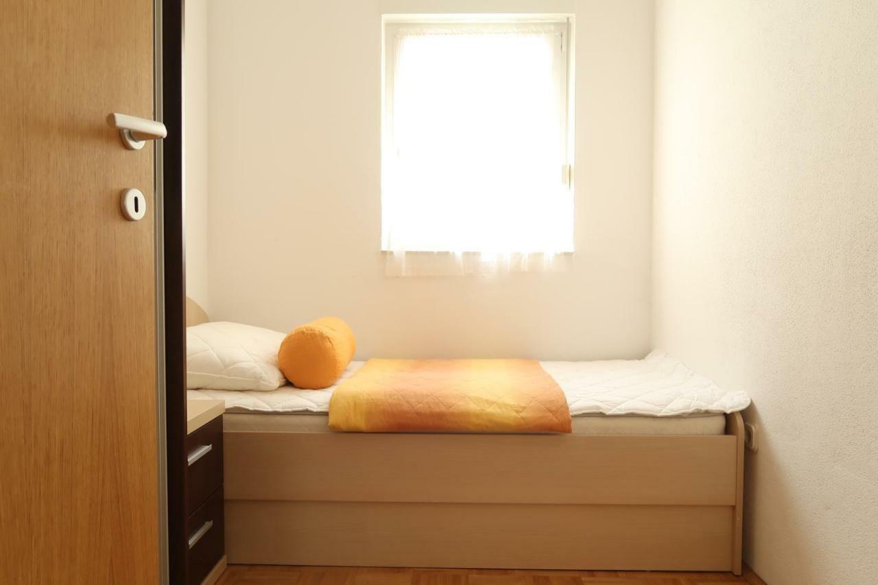 Apartments Maras พรีมอชเตน ภายนอก รูปภาพ